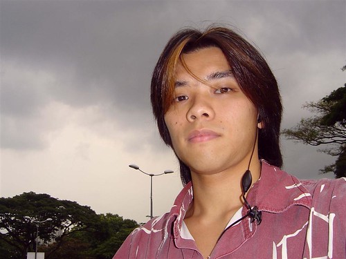 Longhair: Cool, suave, charming? w/Nokia6250 earpiece listening to Class95